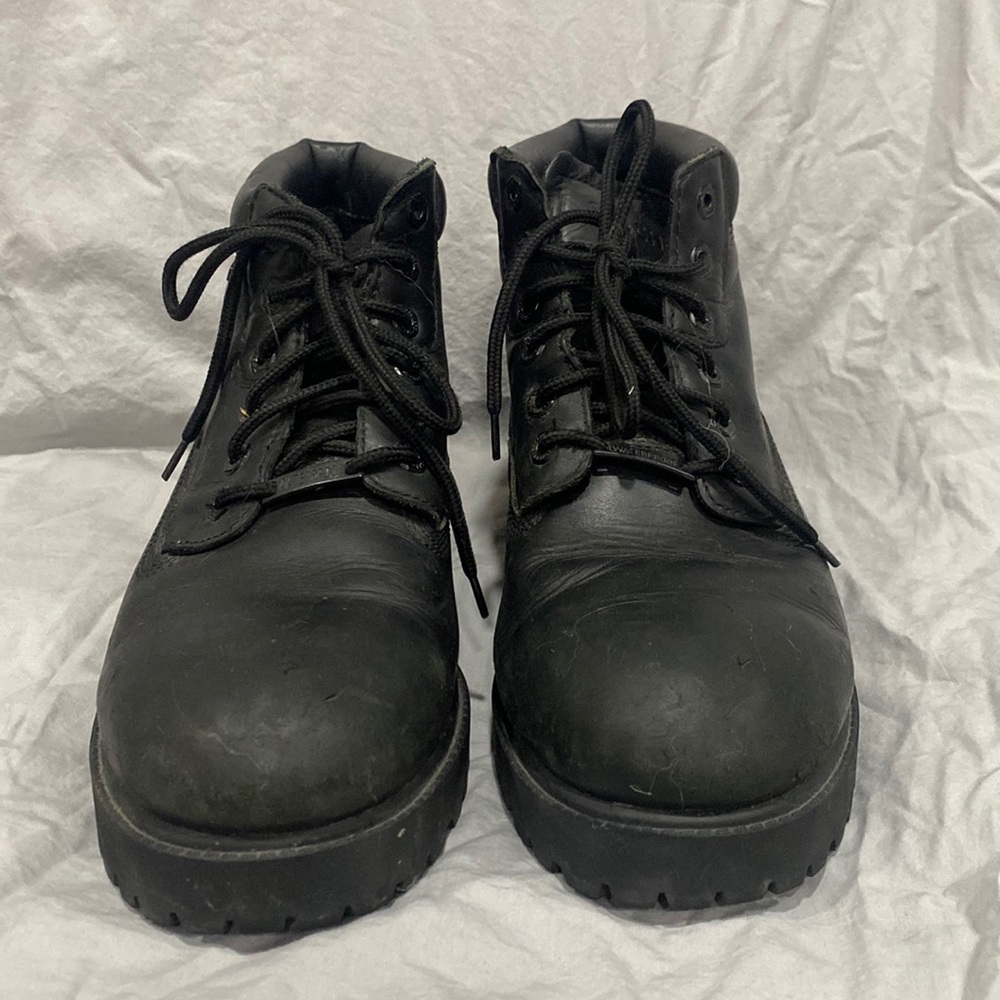 Sketchers men waterproof boots in really good condition.  Size 11.5.